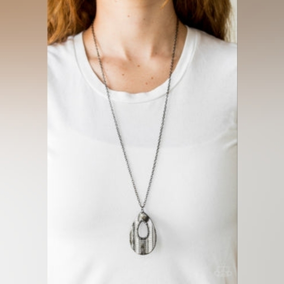 Stop, Teardrop, and Roll Necklace Set - Picture 1 of 3